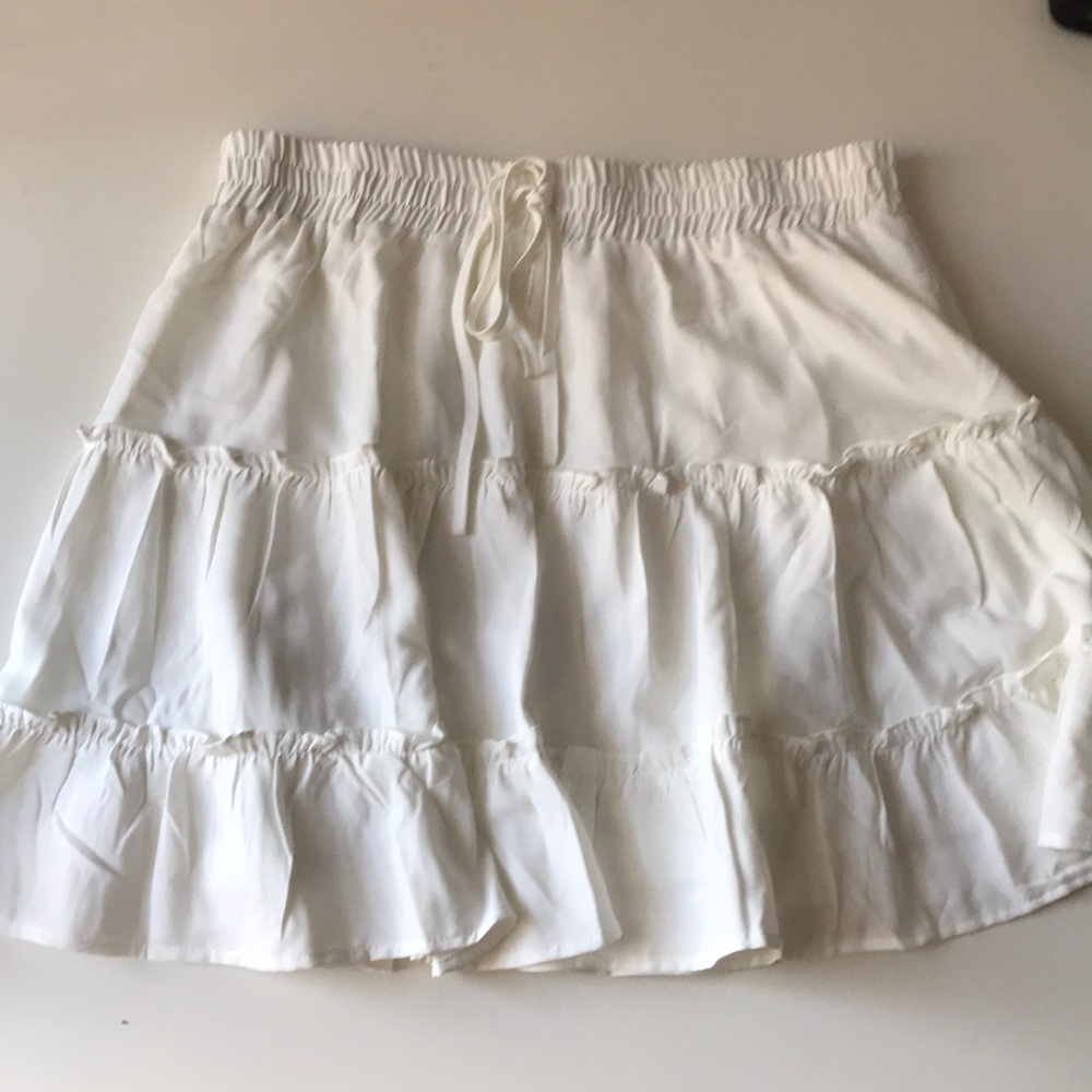 Gorgeous white flowy skirt